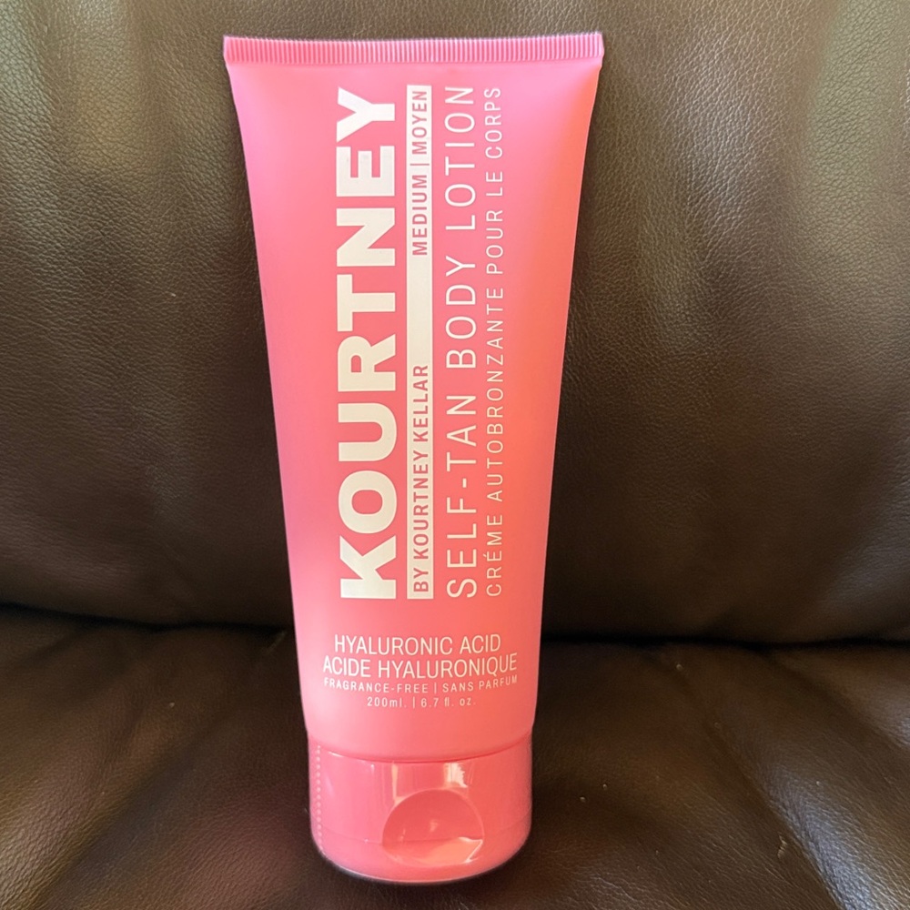 Kourtney by Kourtney Kellar self-tan body lotion - medium 6.7 oz New sealed cap